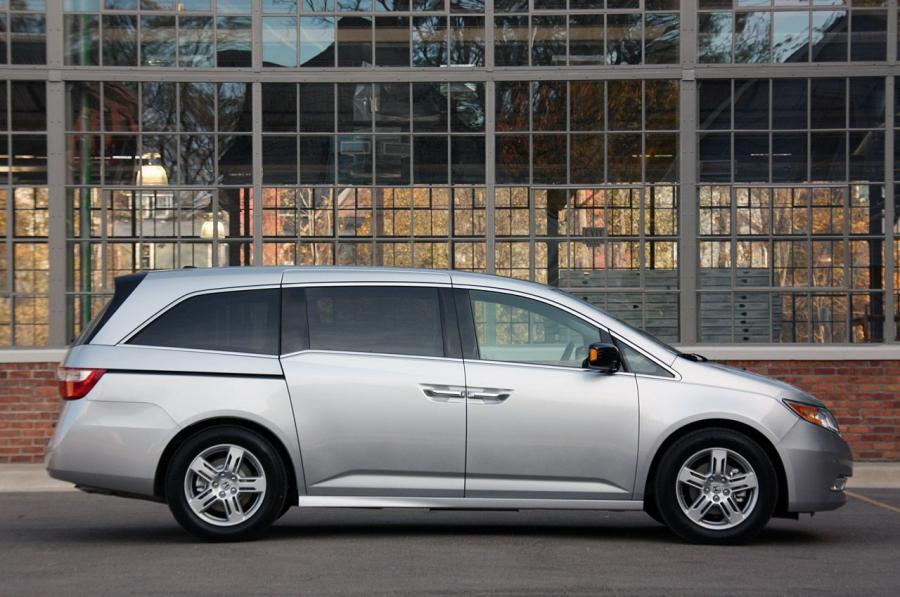  Honda Odyssey 2011 года  (фото 66 из 162)